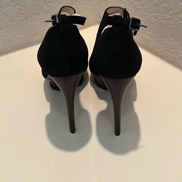 Giorgio Armani Women's 40.5 Black Suede Ankle Strap Cutout Pump Heels Evening - Picture 8 of 13